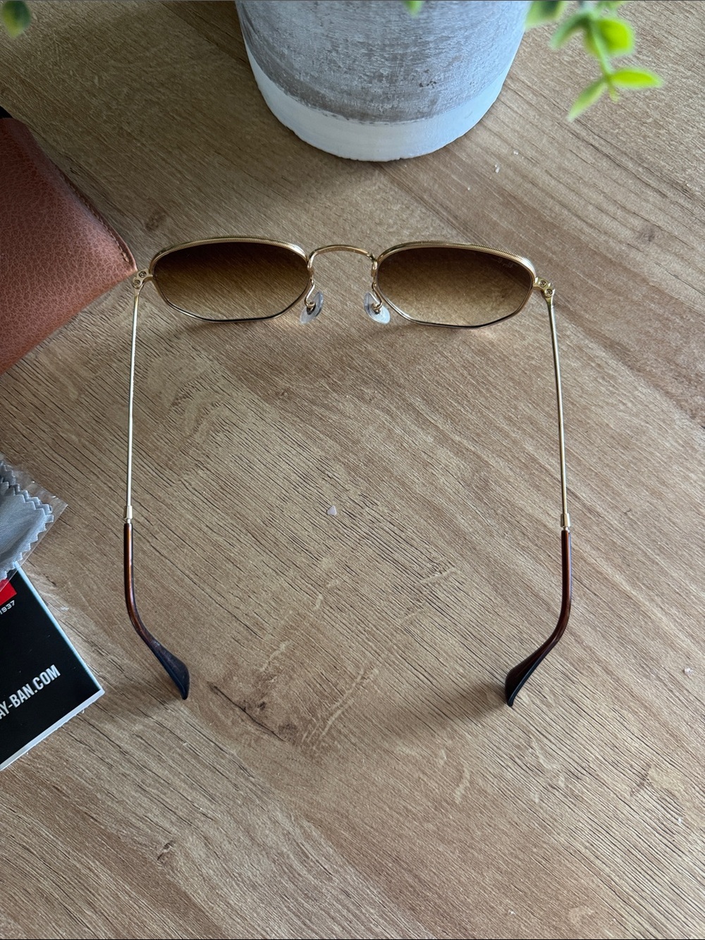 Ray Ban Hexagonal wire frames - Picture 4 of 4